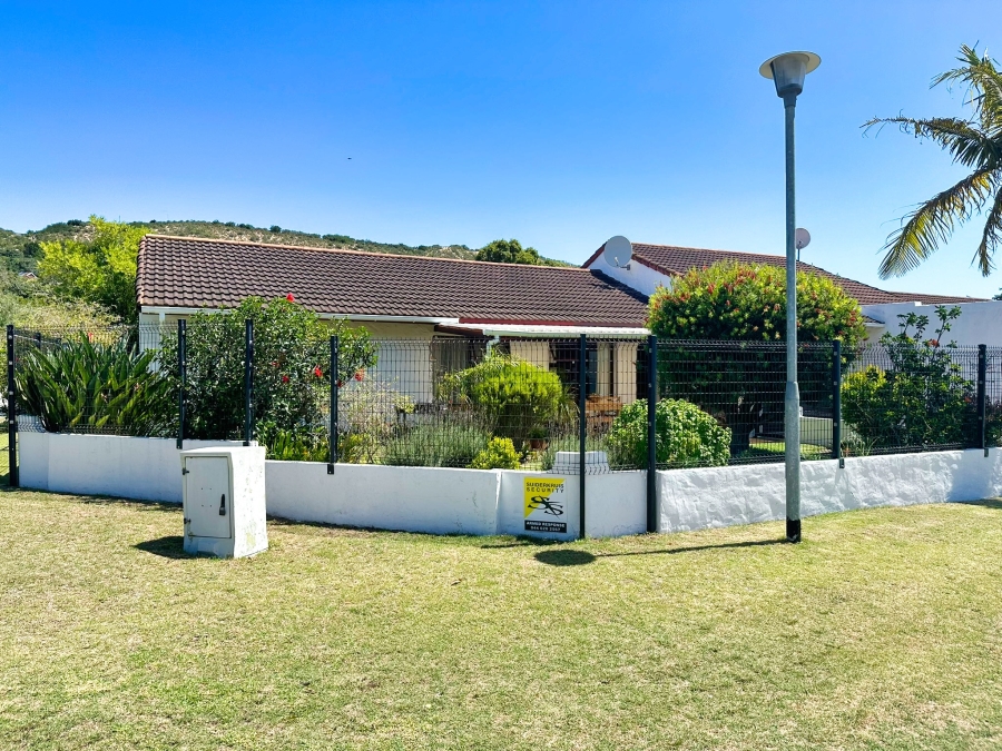 2 Bedroom Property for Sale in Meedingsride Western Cape